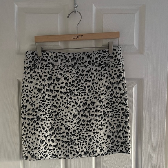 Loft skirt - Picture 1 of 3